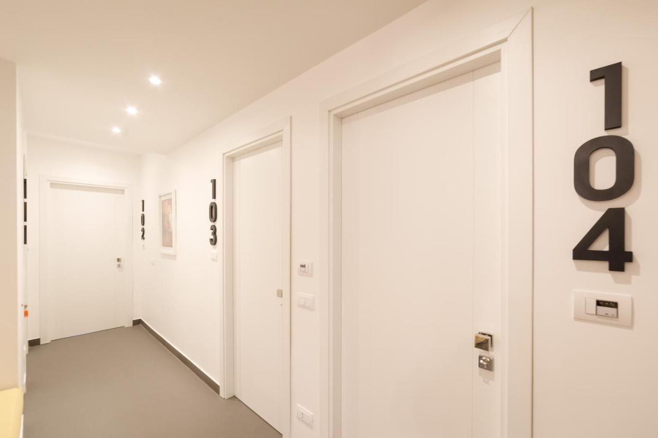 Akyra Suites Sorrento Luaran gambar
