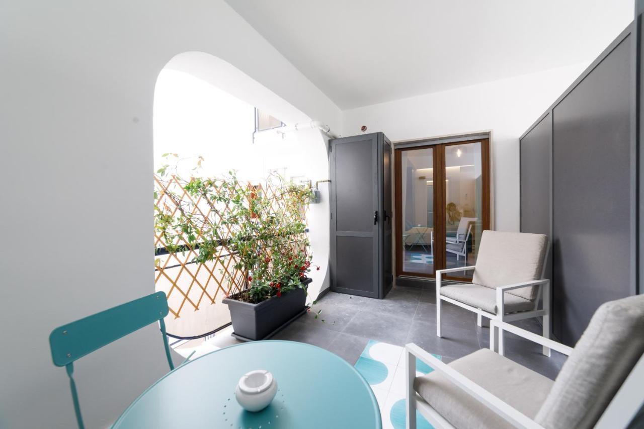 Akyra Suites Sorrento Luaran gambar